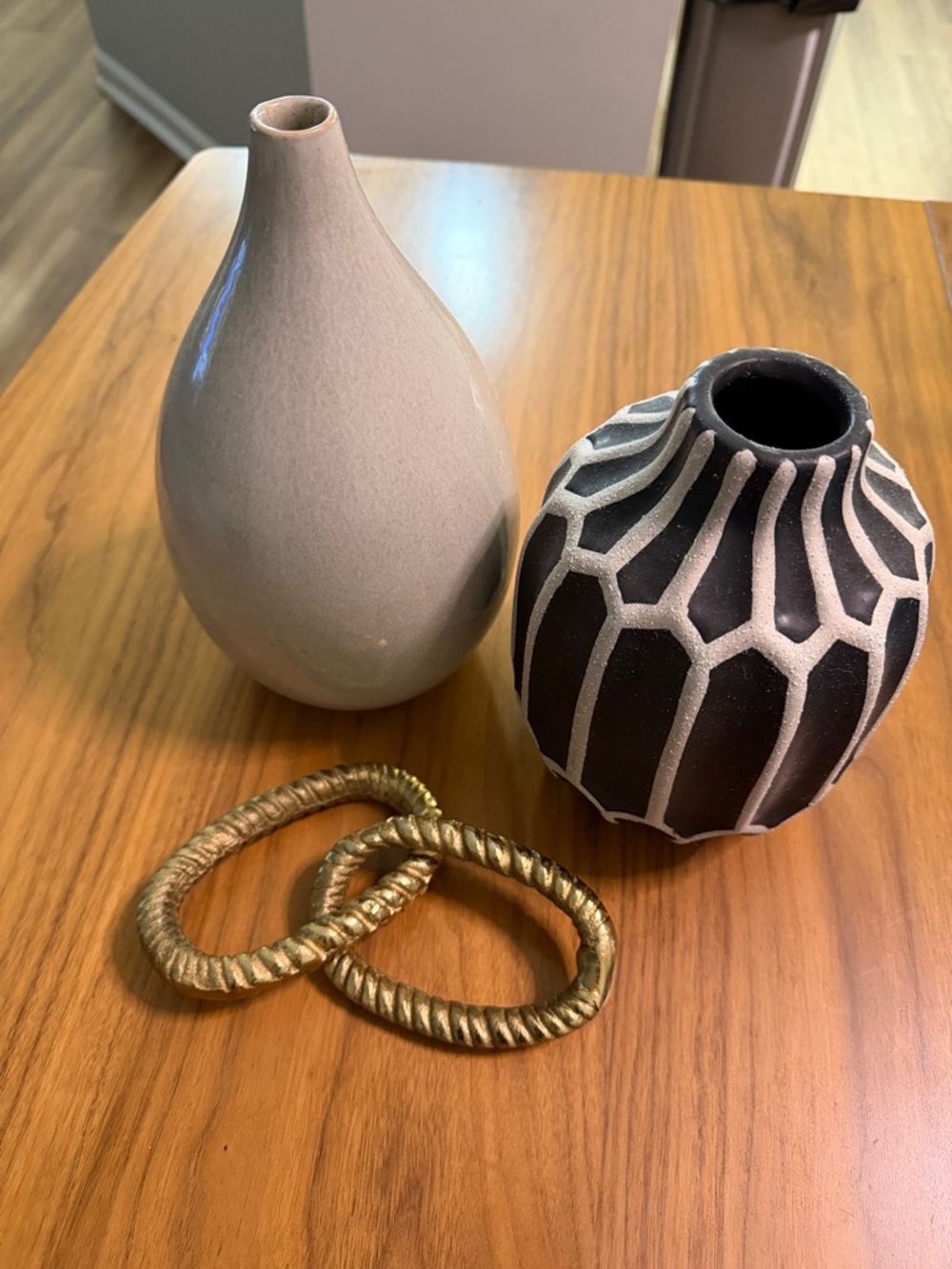 Neutral Ceramic Decorative Vase Set – Beige and Black